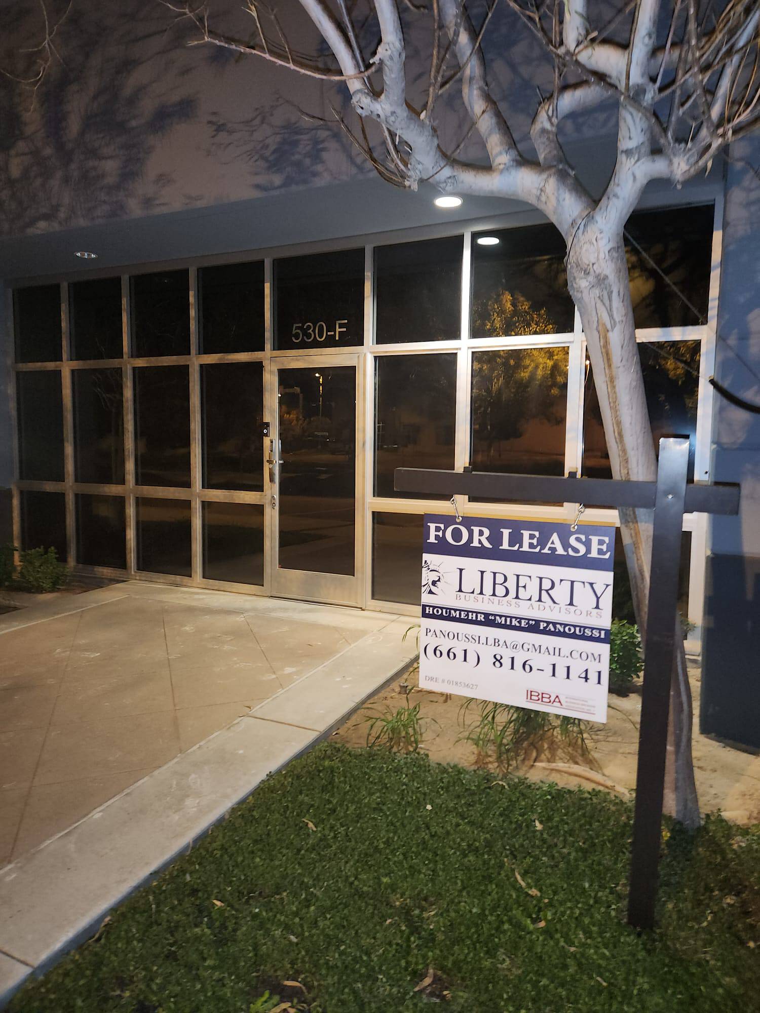 Convenient Commercial Office